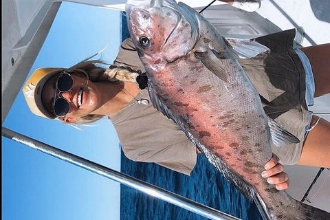 3/4 Day 7 Hour Offshore Fishing Charter - Tourism Noosa 1