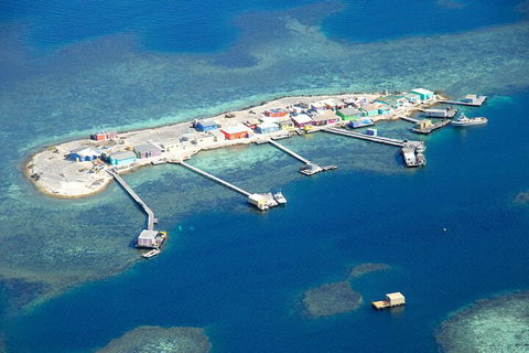 Abrolhos Islands Fixed-Wing Scenic Flight - Tourism Noosa 3
