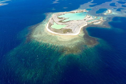 Abrolhos Islands Fixed-Wing Scenic Flight - Tourism Noosa 4