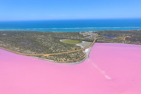 70-minute Pink Lake Scenic Flight - Tourism Noosa 2