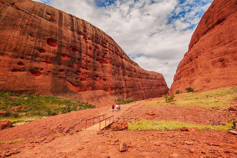 Kata Tjuta Sunrise And Valley Of The Winds Half-Day Trip - Tourism Noosa 3