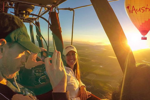 Hot Air Ballooning Tour From Cairns - Tourism Noosa 1