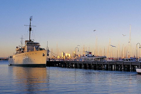 Melbourne City And Williamstown Ferry Cruise - Tourism Noosa 4