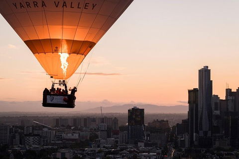 Melbourne Balloon Flight At Sunrise - Tourism Noosa 5