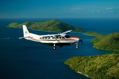 Reef And Island Scenic Flight From Airlie Beach - Tourism Noosa 3