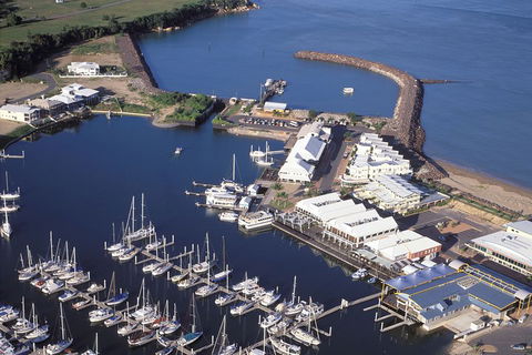 Darwin Shore Excursion: Hop-on Hop-off Bus Tour - Tourism Noosa 3