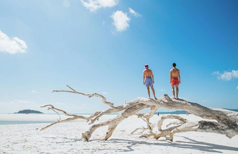 Whitehaven Beach And Hill Inlet Chill And Grill - Tourism Noosa 5
