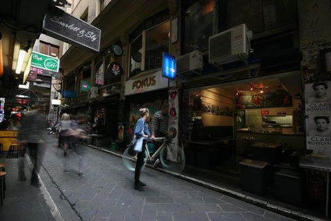 Central Melbourne Walking Tour - Tourism Noosa 0