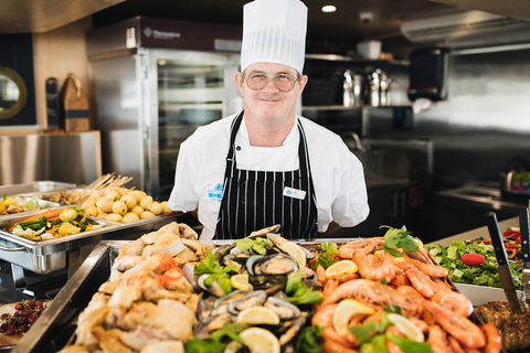 Dinner Buffet Cruise On The Gold Coast - Tourism Noosa 4